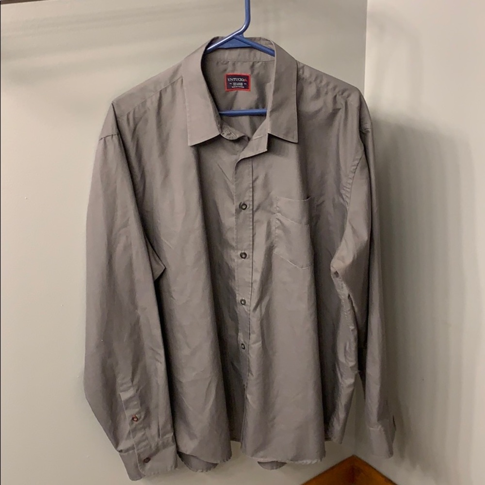 Untuckit shirt. Worn once. XXL. Smoke free home